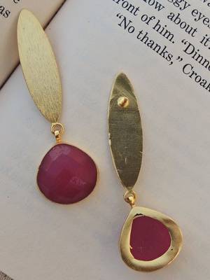 Shinned gold-plated ruby stone earring 2