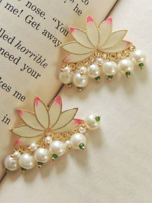 Delight lotus enamel pearl studs 1