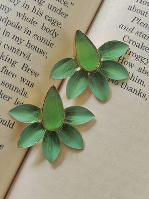 Hand-painted pastel green studs 1