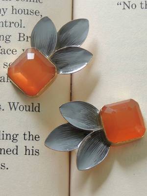 Hand-painted pastel grey studs 3