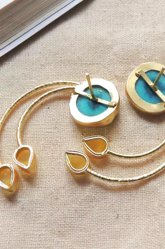 Western natural stone wired earring