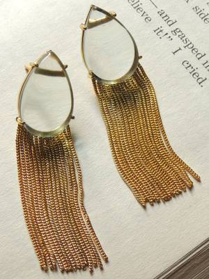 Western white transparent chain earring 1