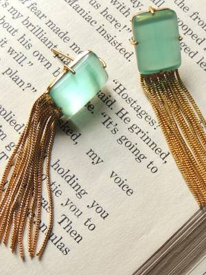 Mint octo gold chain earring 3