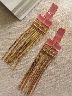Stylish pink gold plated chain earring 1