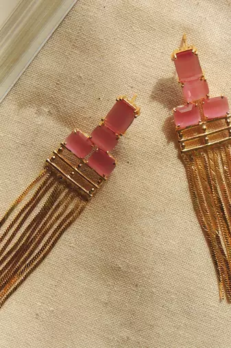 Stylish pink gold plated chain earring