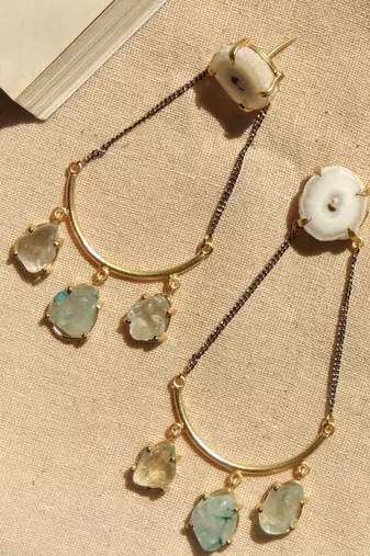 Dual plated western natural stone statement earring