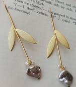 Western u-hook leaf earring