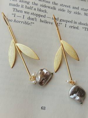 Western u-hook leaf earring 3