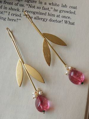 Western u-hook leaf earring - pink 1