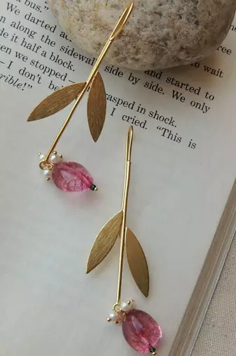 Western u-hook leaf earring - pink