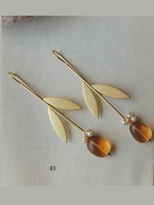 Western u-hook leaf earring - champagne 1