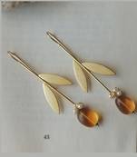 Western u-hook leaf earring - champagne