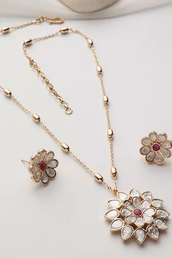 Red rose gold polki pendant set