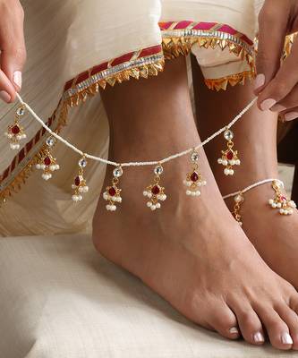 Red kundan anklets 3