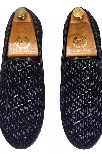 Awadh slipons