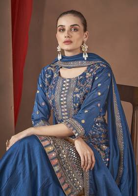 Teal embroidered vichitra stitched Palazzo suit 3