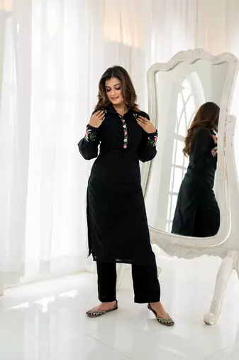 Black chanderi embroidered kurta  set