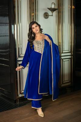 Velvet electric blue long slit kurta set 3