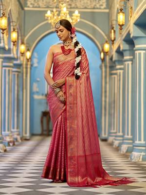 Light Pink  Munga zari Kanjivaram Silk Blend With Zig Zag Pattern Saree  3