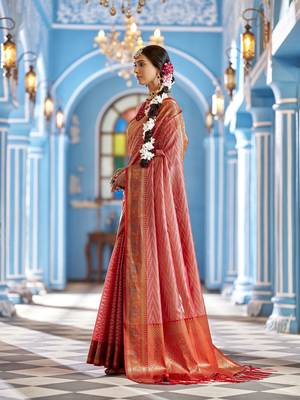 Light Pink  Munga zari Kanjivaram Silk Blend With Zig Zag Pattern Saree  4