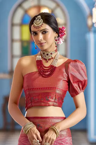 Light Pink  Munga zari Kanjivaram Silk Blend With Zig Zag Pattern Saree 