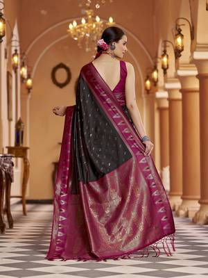 black geomatrical butti banarasi silk blend zari jacquard work designer saree 4
