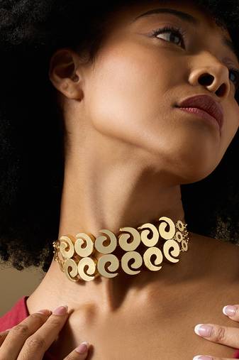 Gold olvine necklace