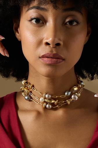 Gold mireya choker