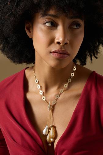 Gold calypso necklace