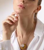 Beige nahlira necklace