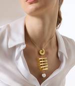 Gold thenira necklace