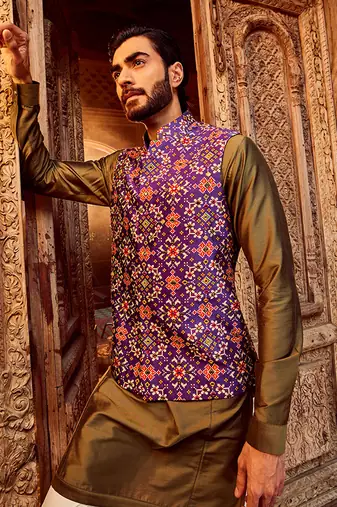 Purple raw silk mirror embellished bundi set