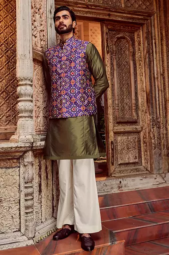 Purple raw silk mirror embellished bundi set