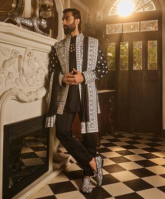 Black zari dori embroidered indo-western set 3