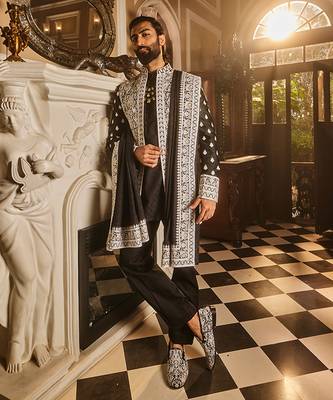 Black zari dori embroidered indo-western set 4