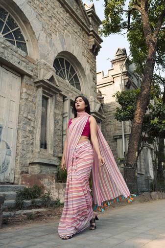 Multicolor Woven mul cotton handloom saree