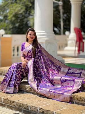 wine weaving zari meenakari work silk blend saree 4