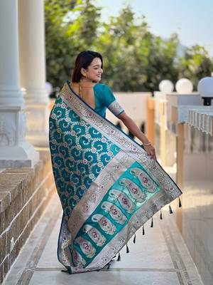 teal green weaving zari meenakari work silk blend saree 3
