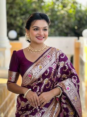 purple weaving zari meenakari work silk blend saree 3