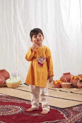 Yellow embroidered kurta set 1