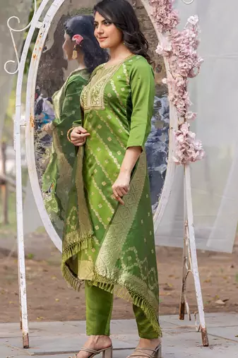 Green silk blend jacquard kurta pant with dupatta