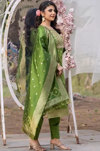 Green silk blend jacquard kurta pant with dupatta