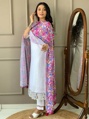 White chanderi silk heavy embroidered. kurta pant with dupatta 4