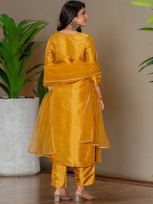 Mustard silk blend embroidered kurta pant with dupatta 2