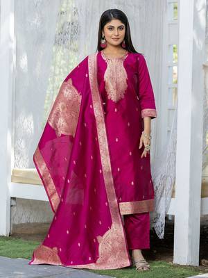 Pink silk blend jacquard kurta pant with dupatta 4