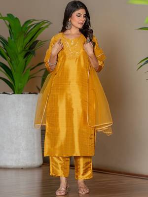 Mustard silk blend embroidered kurta pant with dupatta 5
