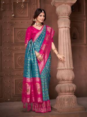 Blue pashmina silk blend zari woven work heavy designer border saree for wedding wear 5