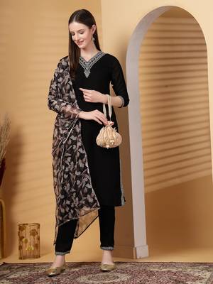 lotus pastel peach & gold floral embellished velvet potli 11