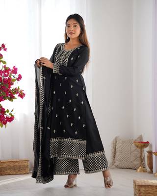 Beautiful Pure Chinon Silk Fabric Straight Fit Kurta With Dupatta Trousers 2