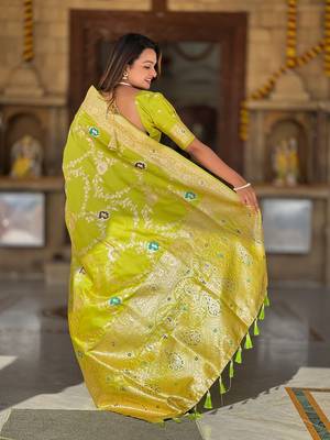 Perrot soft banarasi silk blend meenakari weaving saree with unstitched blouse 2